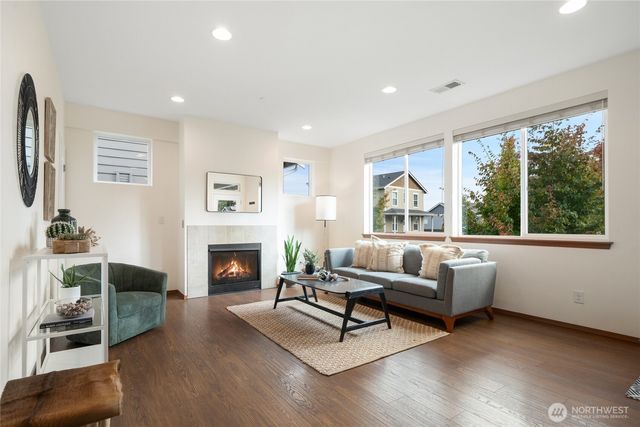 1008 Samara Street, Bremerton, WA 98310