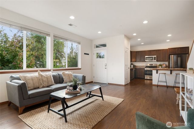 1008 Samara Street, Bremerton, WA 98310
