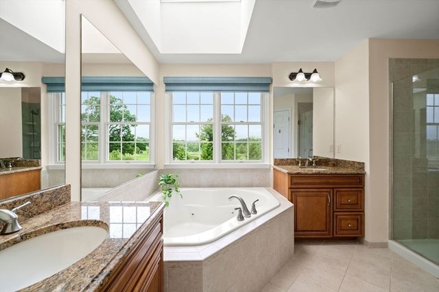 15 Fairways Ln, Methuen, MA 01844