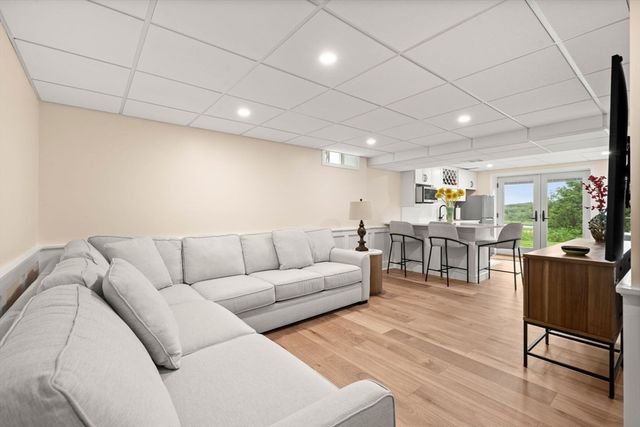15 Fairways Ln, Methuen, MA 01844