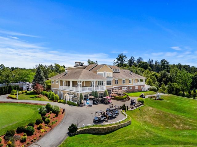 15 Fairways Ln, Methuen, MA 01844