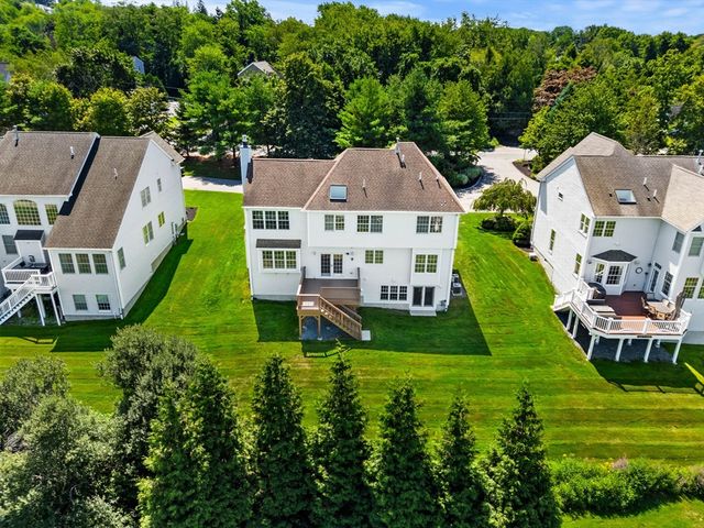 15 Fairways Ln, Methuen, MA 01844