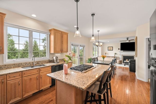 15 Fairways Ln, Methuen, MA 01844
