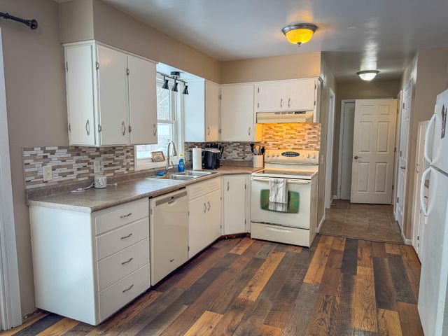 5279 W Lakewood Road, Whitehall Twp, MI 49461