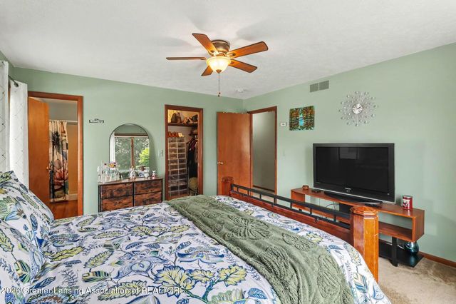 1404 Riley Ridge, Lansing, MI 48917