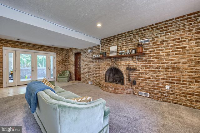177 LEHMAN DR, York, PA 17403