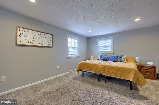 177 LEHMAN DR, York, PA 17403