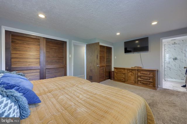 177 LEHMAN DR, York, PA 17403