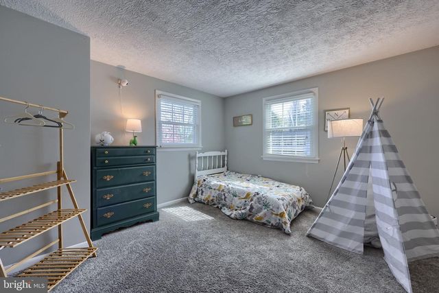 177 LEHMAN DR, York, PA 17403