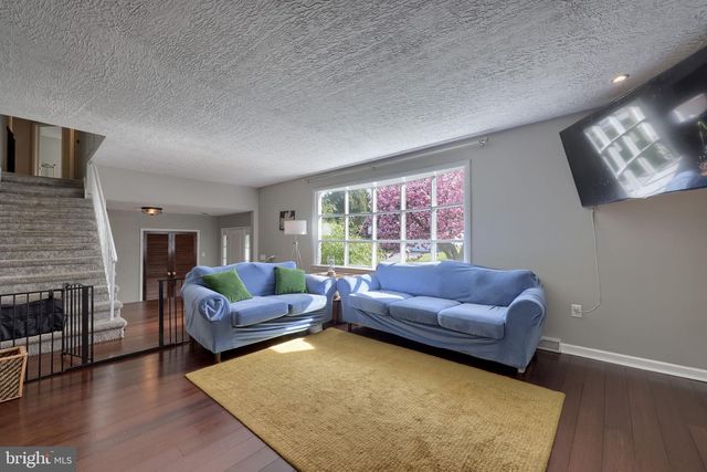 177 LEHMAN DR, York, PA 17403