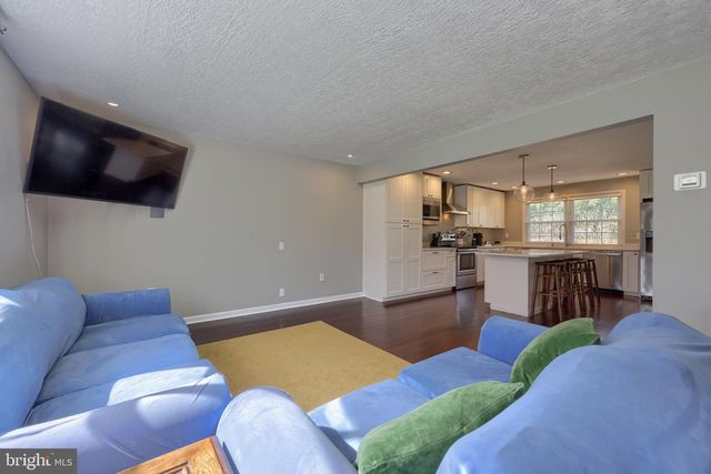 177 LEHMAN DR, York, PA 17403