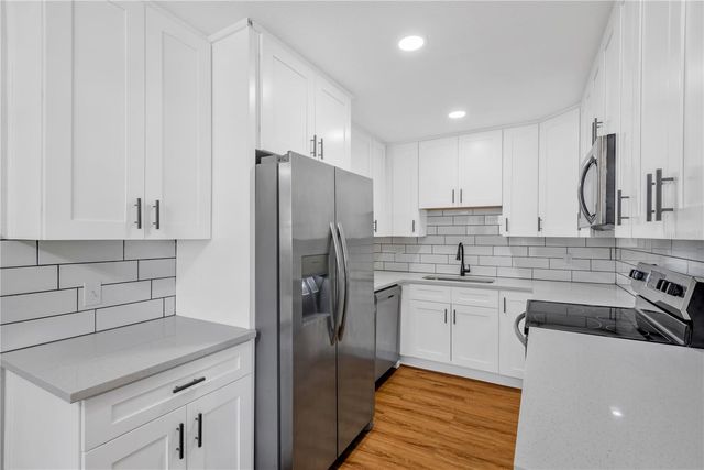 6815 S WALL STREET, Tampa, FL 33616