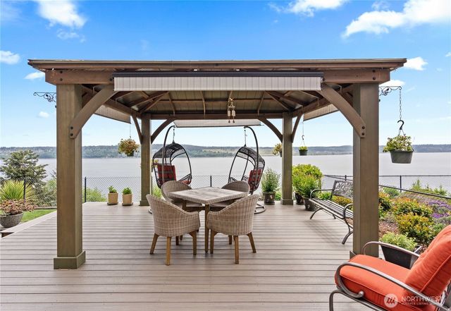 1551 13th Court, Fox Island, WA 98333