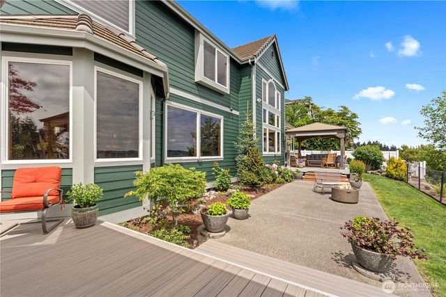 1551 13th Court, Fox Island, WA 98333