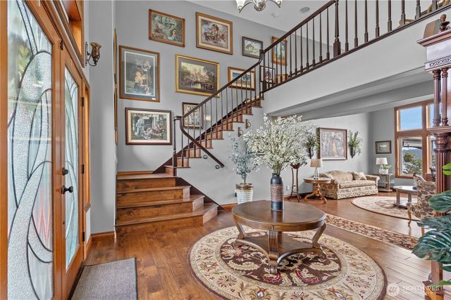1551 13th Court, Fox Island, WA 98333
