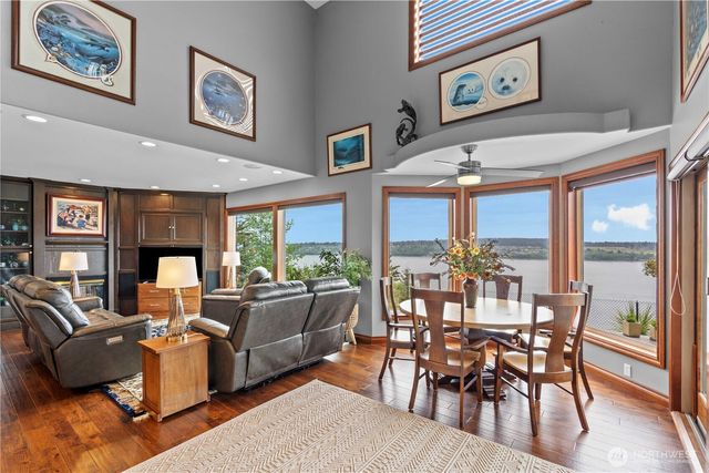 1551 13th Court, Fox Island, WA 98333