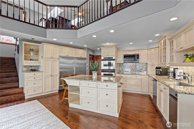 1551 13th Court, Fox Island, WA 98333