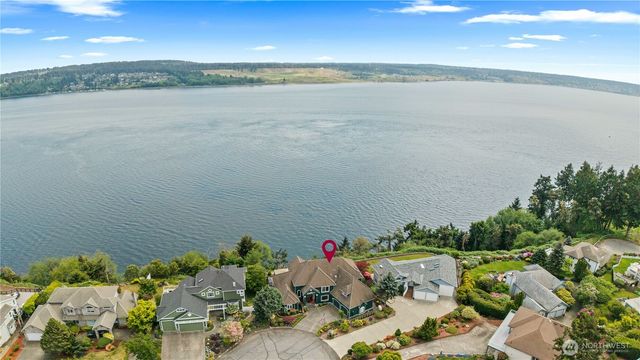 1551 13th Court, Fox Island, WA 98333