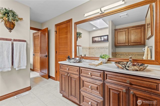 1551 13th Court, Fox Island, WA 98333