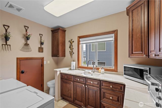 1551 13th Court, Fox Island, WA 98333