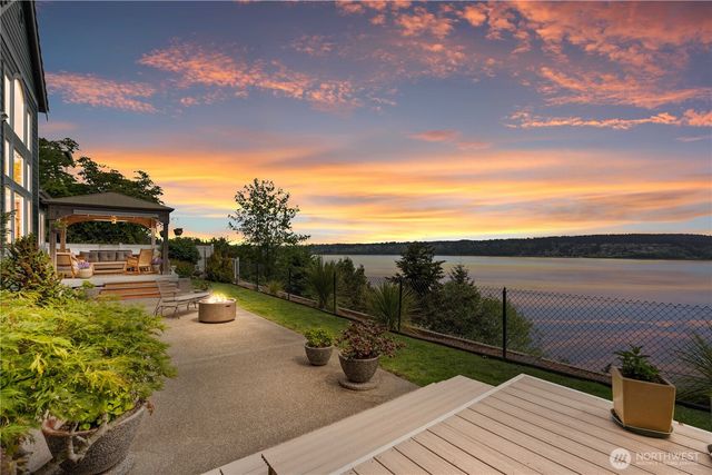 1551 13th Court, Fox Island, WA 98333