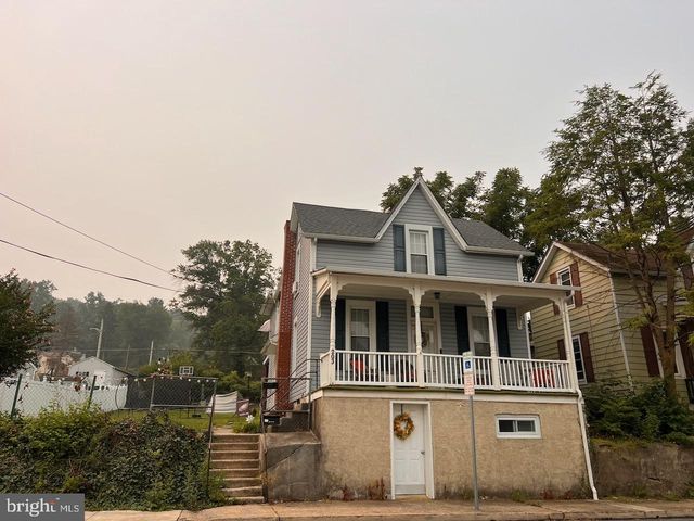 203 LINCOLN AVE, Ephrata, PA 17522