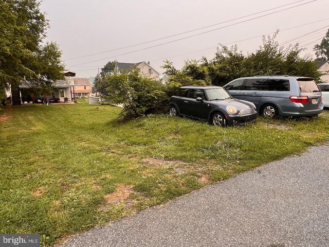 203 LINCOLN AVE, Ephrata, PA 17522