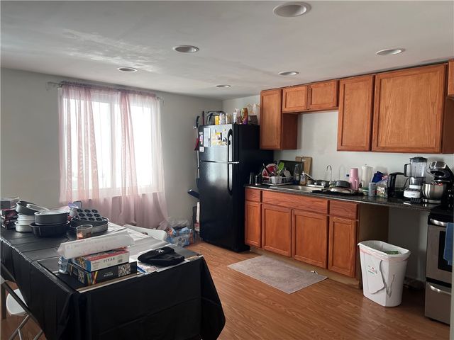 61 Pointview Rd, Brentwood, PA 15227