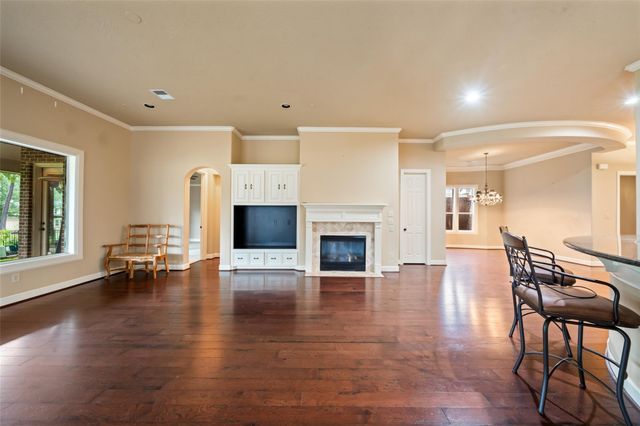 196 West Pines Drive, Montgomery, TX 77356