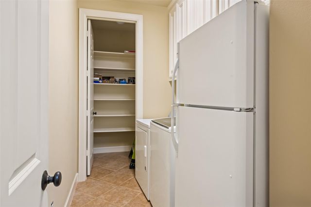 196 West Pines Drive, Montgomery, TX 77356