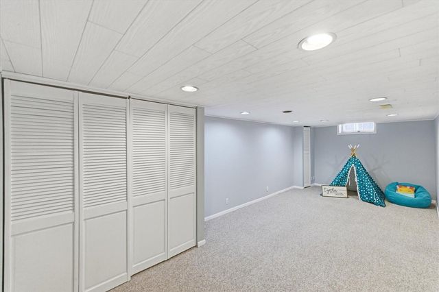 2719 Benjamin Street NE, Minneapolis, MN 55418