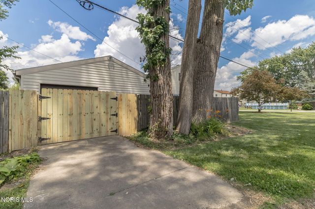 6218 White Oak Drive, Toledo, OH 43615