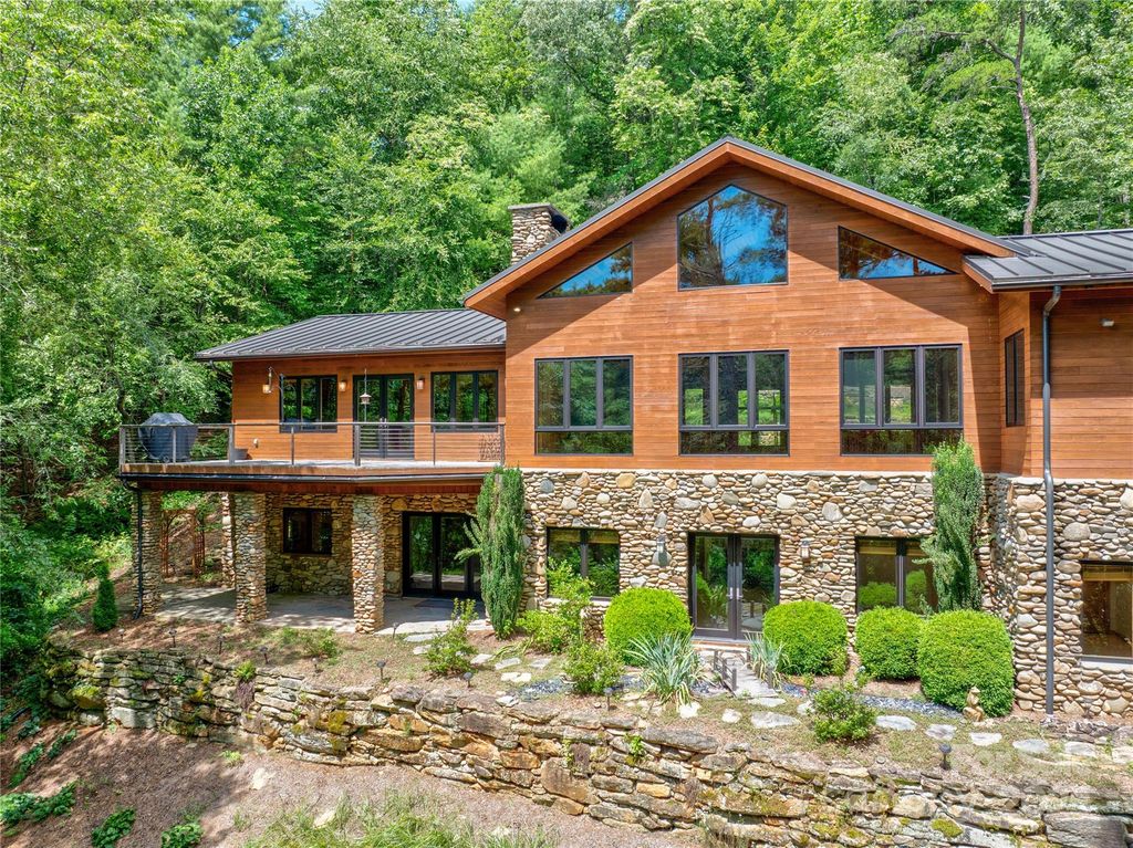 500 Oleta Mill Trail, Hendersonville, NC 28792