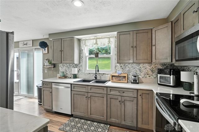 2332 Oakbark Street, Miamisburg, OH 45342