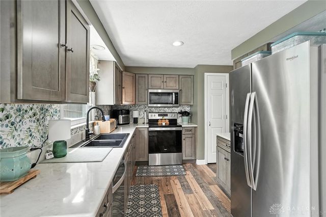 2332 Oakbark Street, Miamisburg, OH 45342