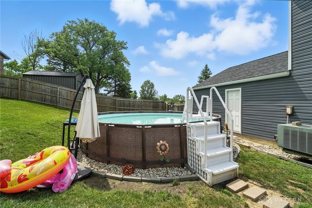 2332 Oakbark Street, Miamisburg, OH 45342