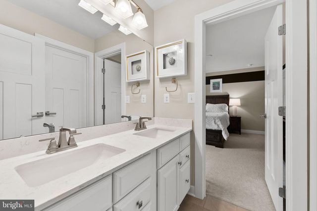 7795 WARRENTON CHASE DR, Warrenton, VA 20187