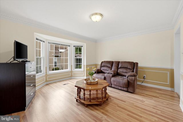 12014 SUGARLAND VALLEY DR, Herndon, VA 20170