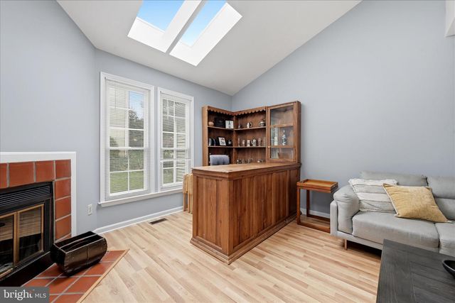 12014 SUGARLAND VALLEY DR, Herndon, VA 20170