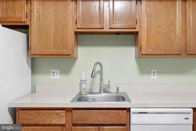 12014 SUGARLAND VALLEY DR, Herndon, VA 20170