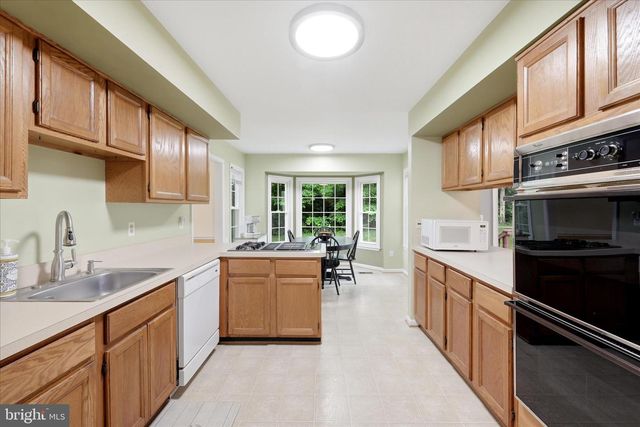 12014 SUGARLAND VALLEY DR, Herndon, VA 20170