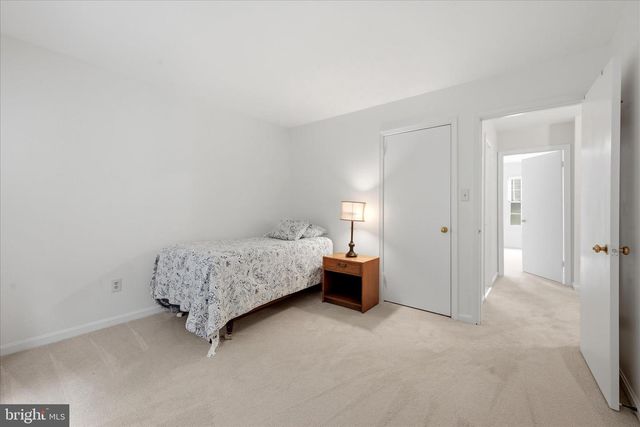 12014 SUGARLAND VALLEY DR, Herndon, VA 20170