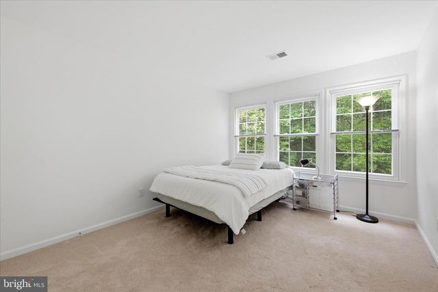 12014 SUGARLAND VALLEY DR, Herndon, VA 20170