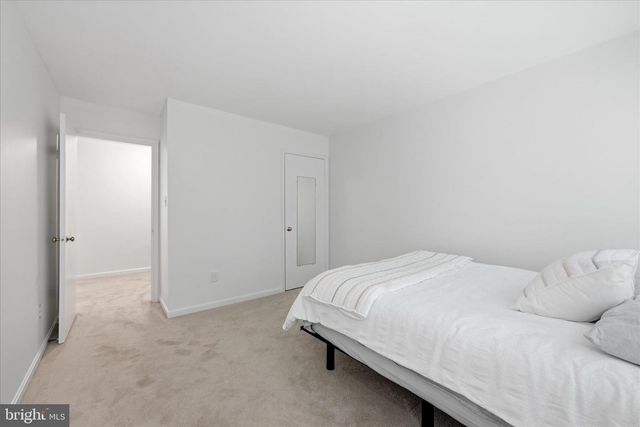 12014 SUGARLAND VALLEY DR, Herndon, VA 20170