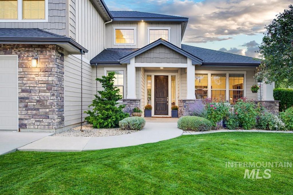 2603 N Hearthglow Ave, Eagle, ID 83616 photo 2
