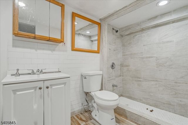 241 Rea Ave, Hawthorne Boro, NJ 07506