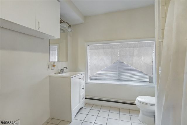 241 Rea Ave, Hawthorne Boro, NJ 07506