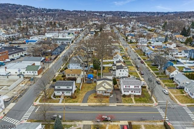 241 Rea Ave, Hawthorne Boro, NJ 07506