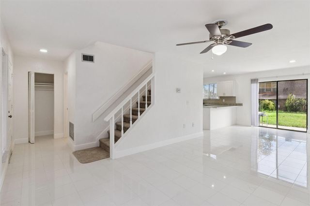 1836 N CRYSTAL LAKE DRIVE, Lakeland, FL 33801