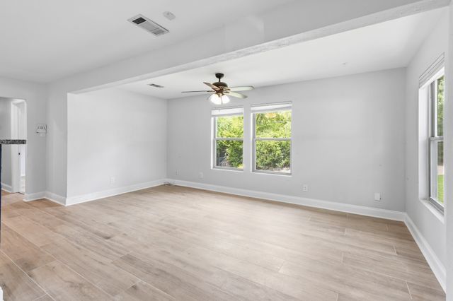 1303 Arizona Avenue, Dallas, TX 75216